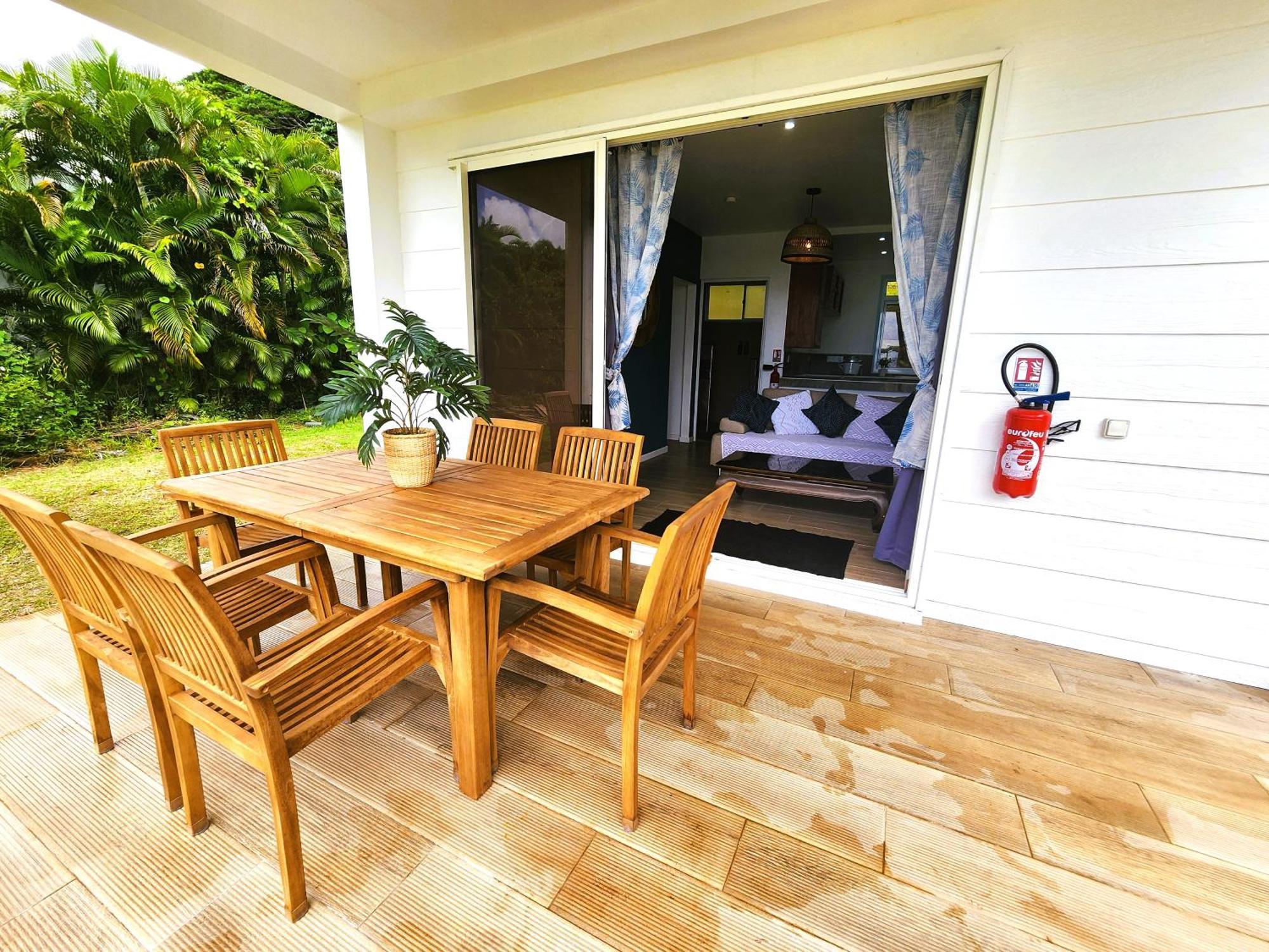 Duplex En Bord De Mer Fare Tahitea Pension Taputapuapea Exterior foto